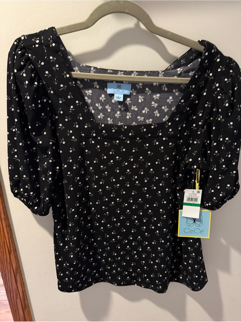 CeCe Black Floral Square Neck Puff-Sleeve Blouse